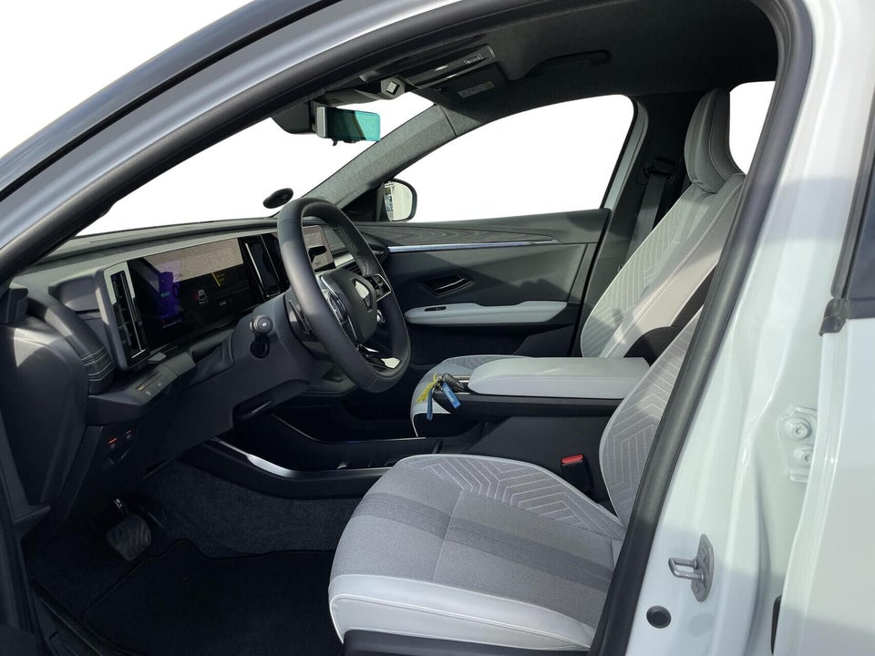 Renault Scenic E-Tech 87 Iconic 5d