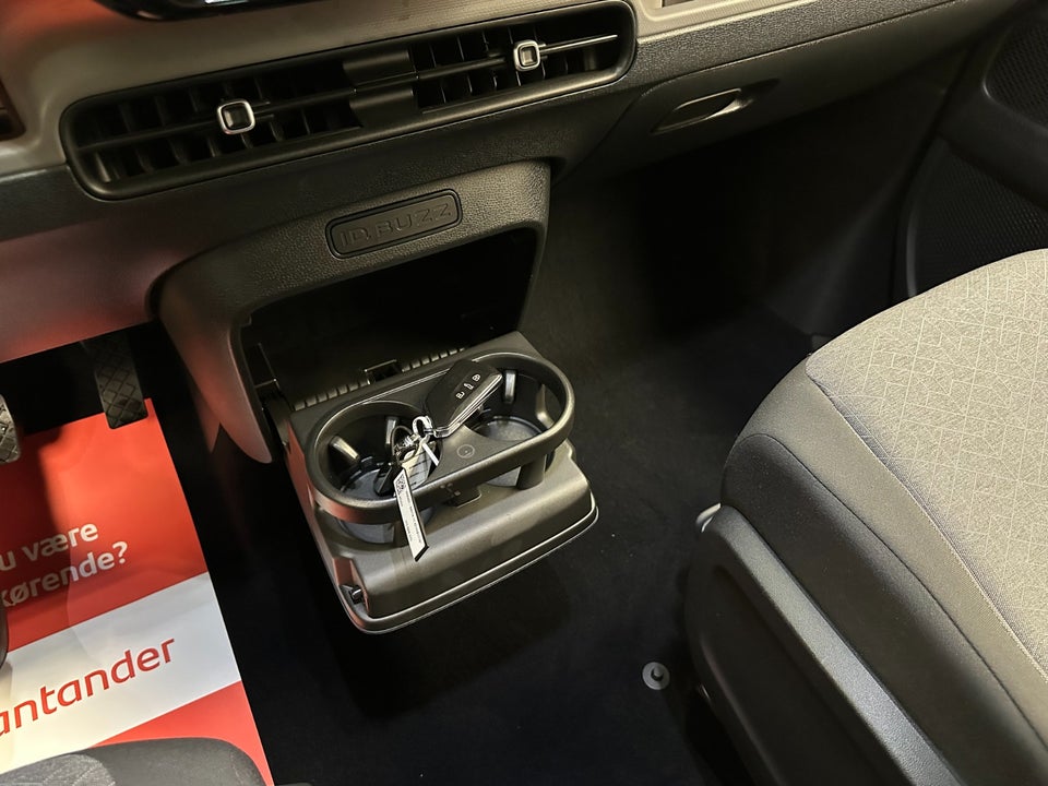 VW ID.Buzz 77 Pro SWB 5d