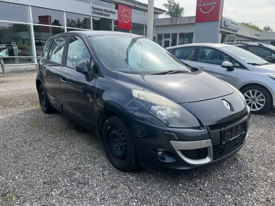 Renault Scenic III 1,6 16V Authentique 5d