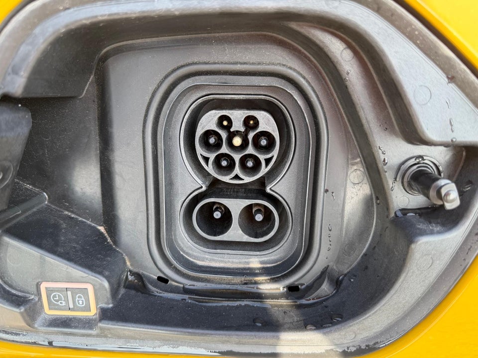 Peugeot e-208 50 Active 5d