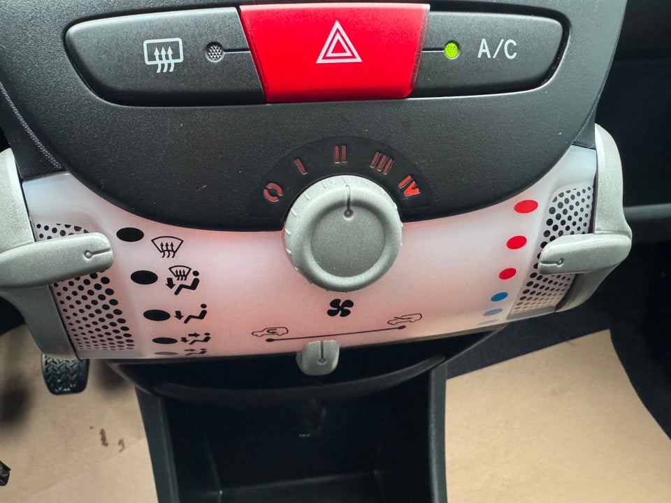 Citroën C1 1,0i Seduction Clim 5d