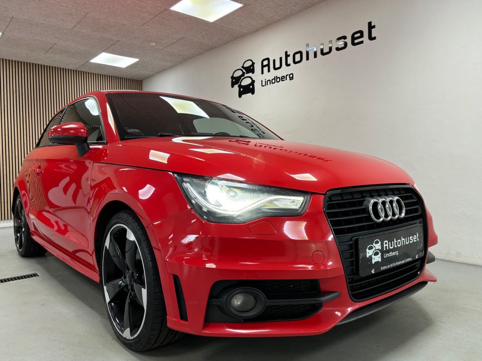 Audi A1 1,6 TDi 90 Attraction S-tr. 3d