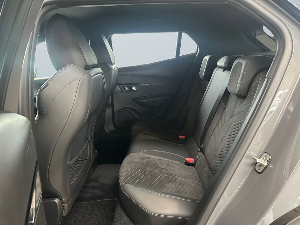 Peugeot e-2008 54 GT 5d