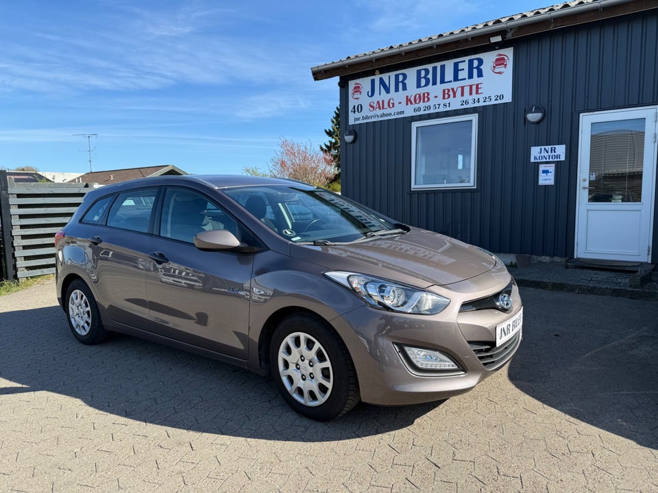 Hyundai i30 1,6 CRDi 110 Comfort Go! CW 5d