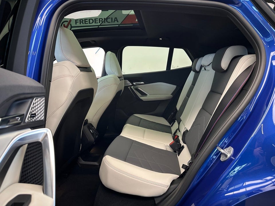 BMW iX2 eDrive20 M-Sport 5d