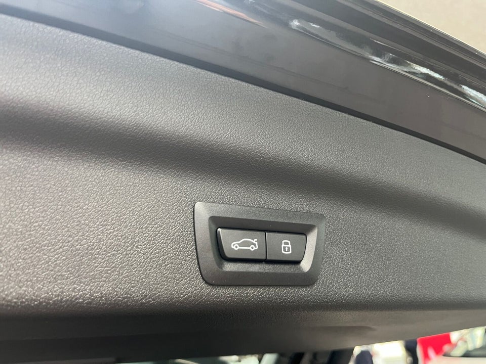 BMW iX1 xDrive30 X-Line 5d