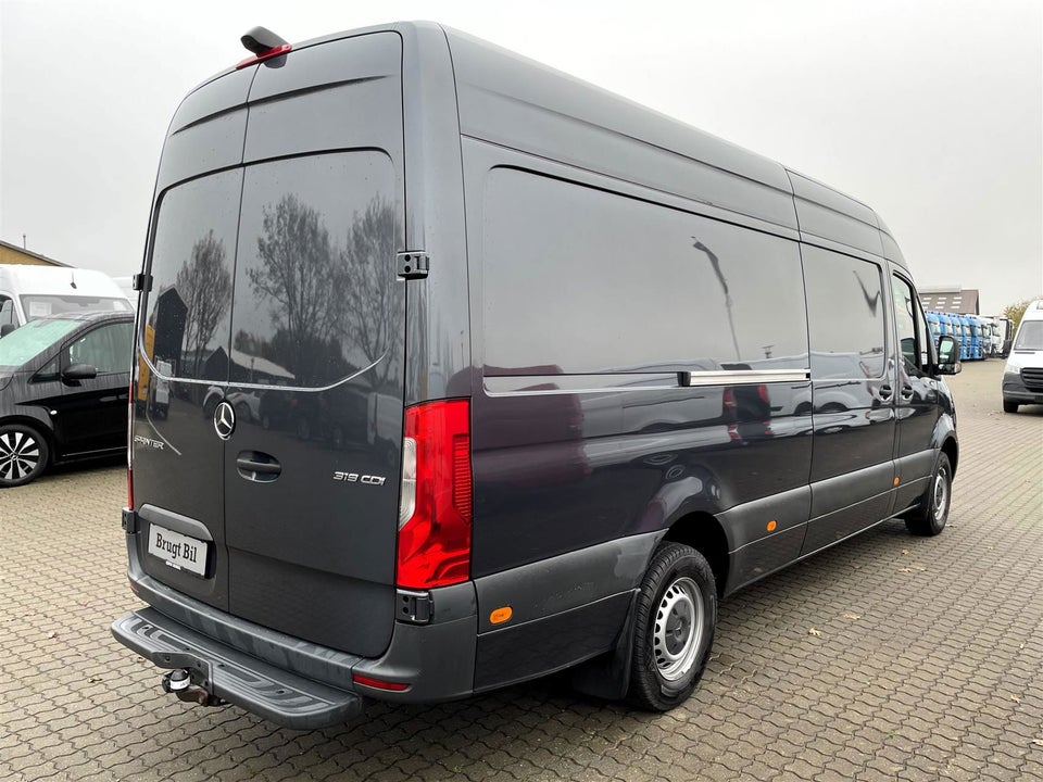 Mercedes Sprinter 319 3,0 CDi A3 Kassevogn aut. RWD