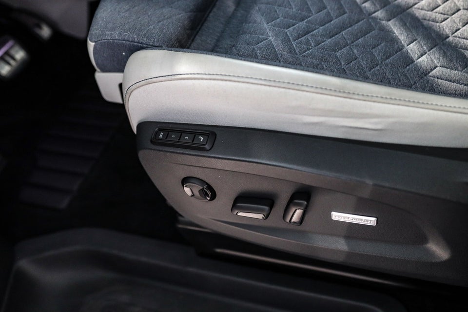 VW ID.Buzz 77 Style 75 Years Edition SWB 5d