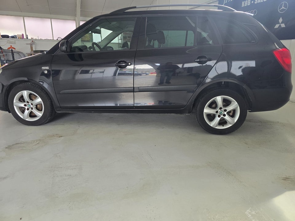 Skoda Fabia 1,6 TDi 105 Ambiente Combi 5d