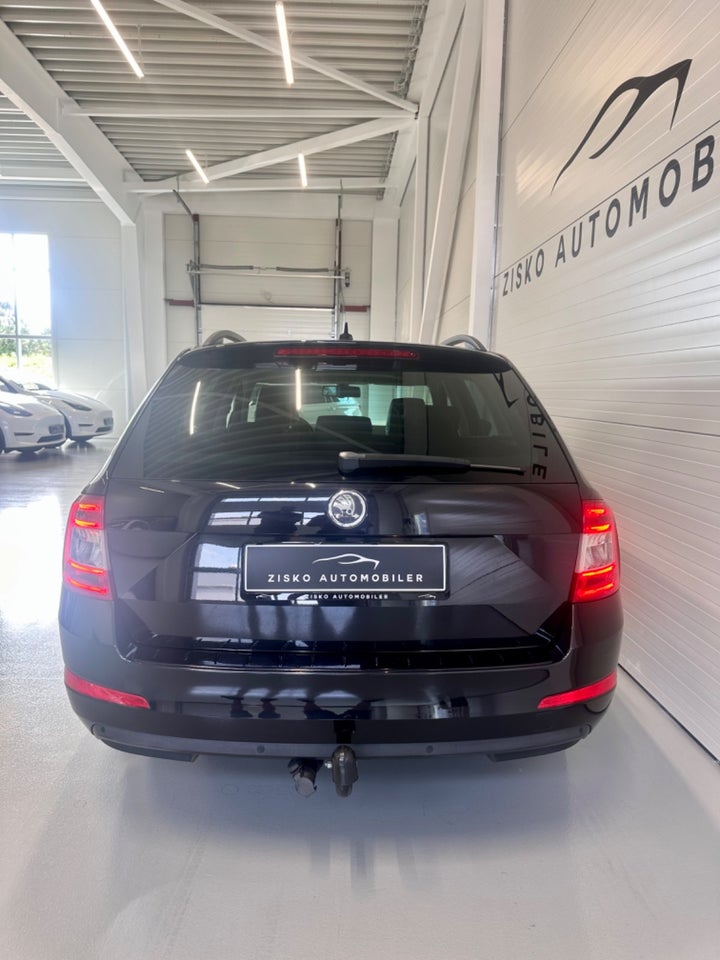 Skoda Octavia 2,0 TDi 150 Elegance Combi DSG 5d