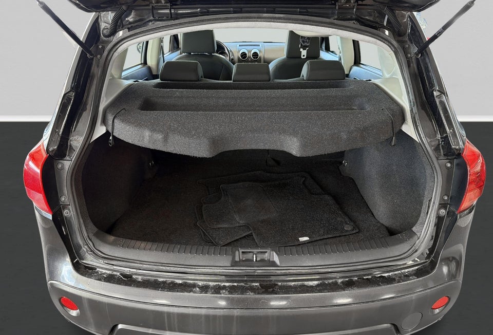 Nissan Qashqai 1,6 Tekna 5d