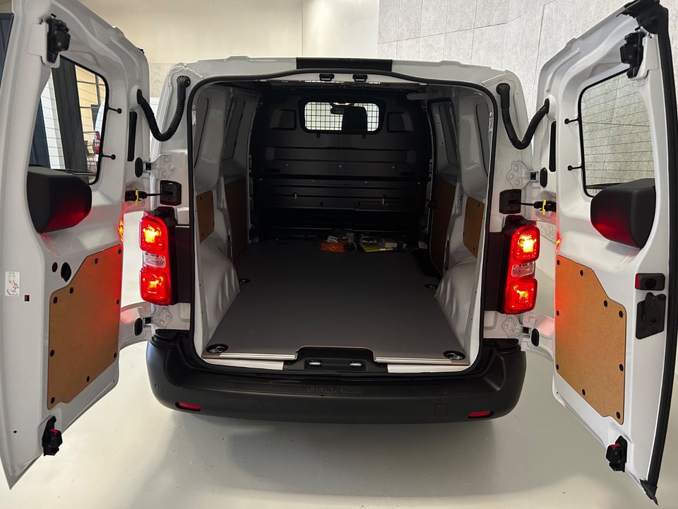Toyota ProAce 75 Medium Comfort Master