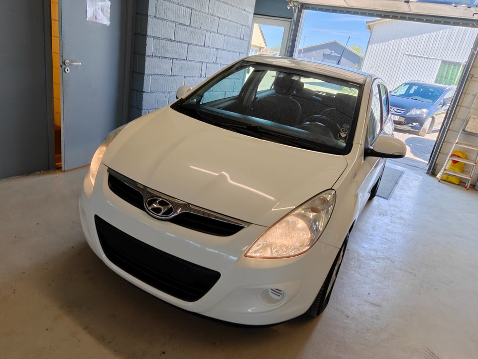 Hyundai i20 1,25 Comfort 5d