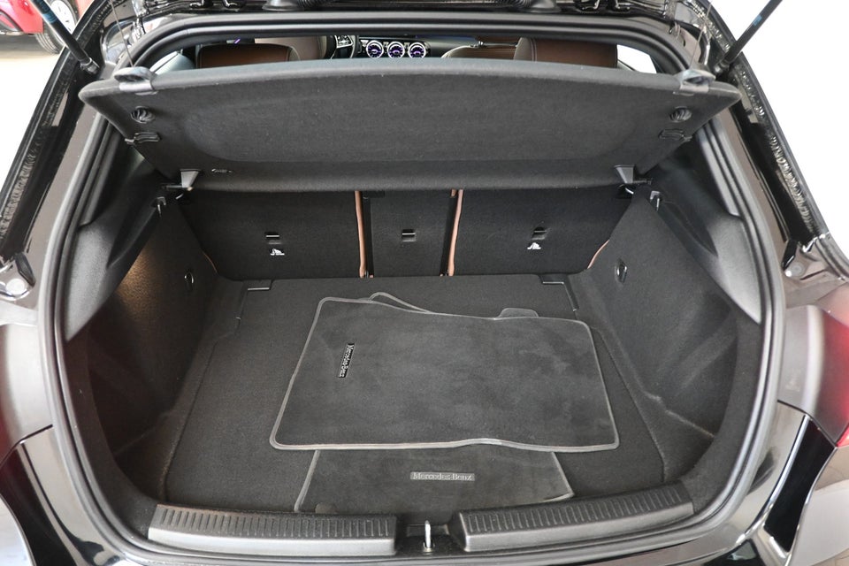 Mercedes A200 1,3 Business Progressive Line aut. 5d