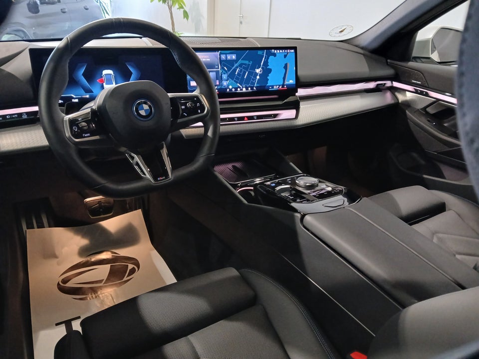 BMW i5 eDrive40 M-Sport 4d
