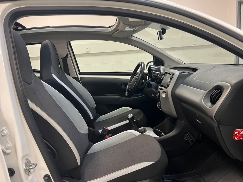 Toyota Aygo 1,0 VVT-i x-sky 5d