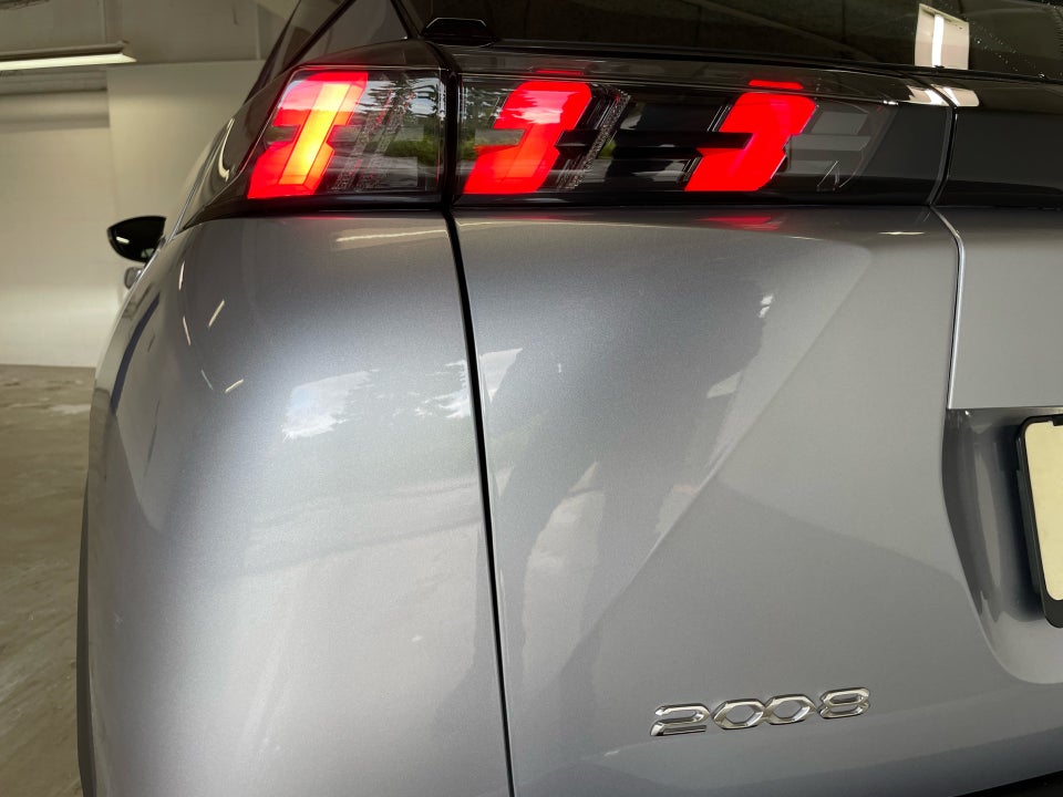 Peugeot 2008 1,2 PureTech 130 Active Limited EAT8 5d