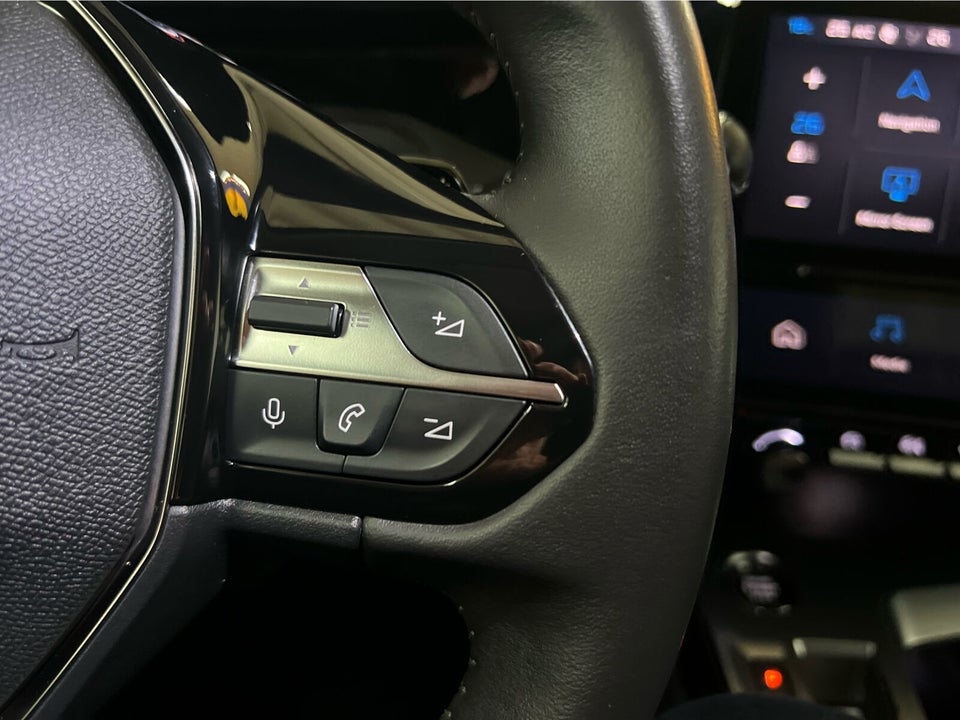 Peugeot 308 1,6 Hybrid First Selection EAT8 5d