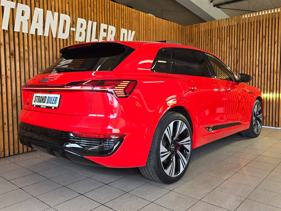 Audi Q8 e-tron 55 S-line quattro 5d