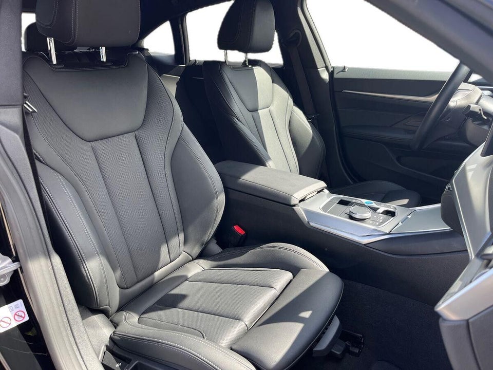 BMW i4 eDrive35 Charged 5d
