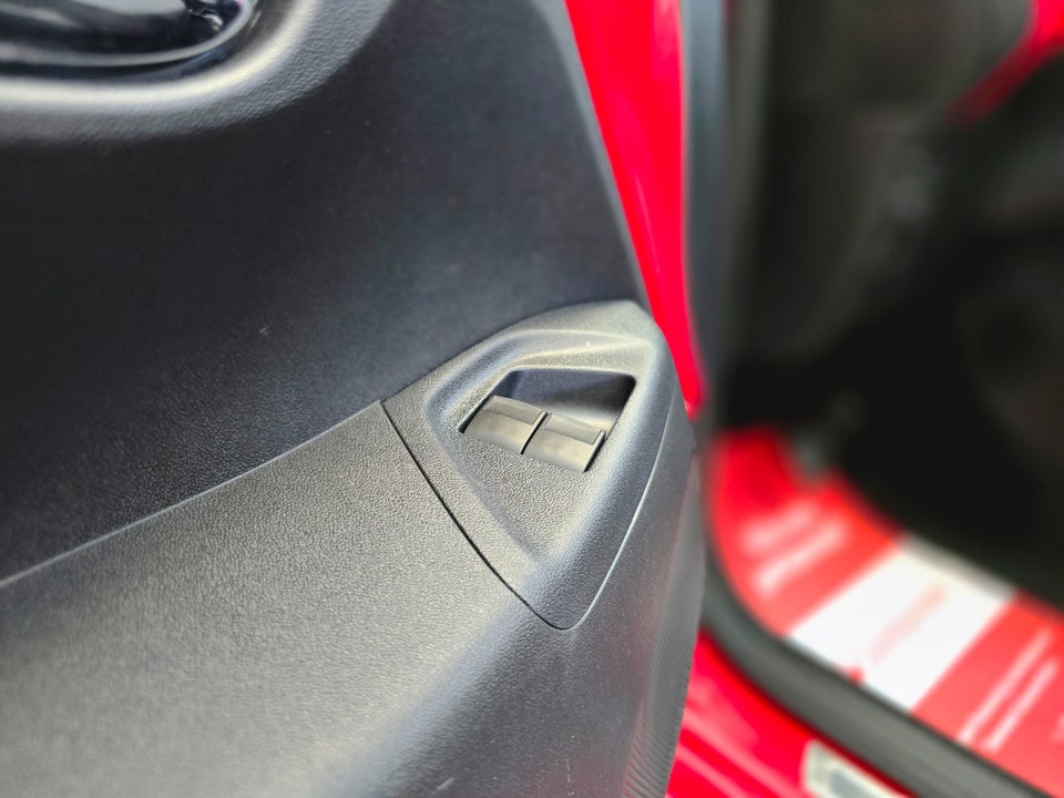 Toyota Aygo 1,0 VVT-i x-wave Sky 5d