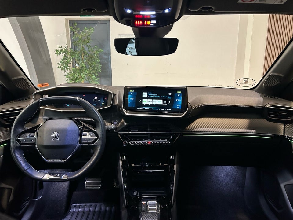 Peugeot e-208 50 GT 5d