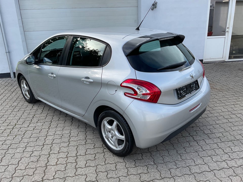 Peugeot 208 1,4 e-HDi 68 Access ESG 5d