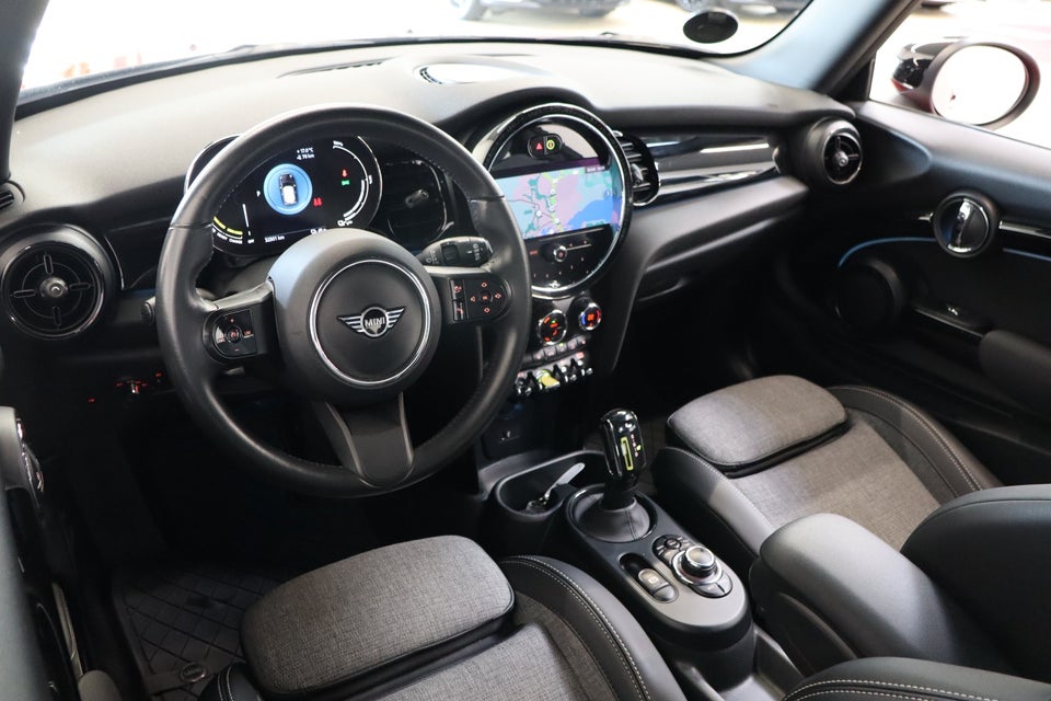 MINI Cooper SE Classic Trim 3d