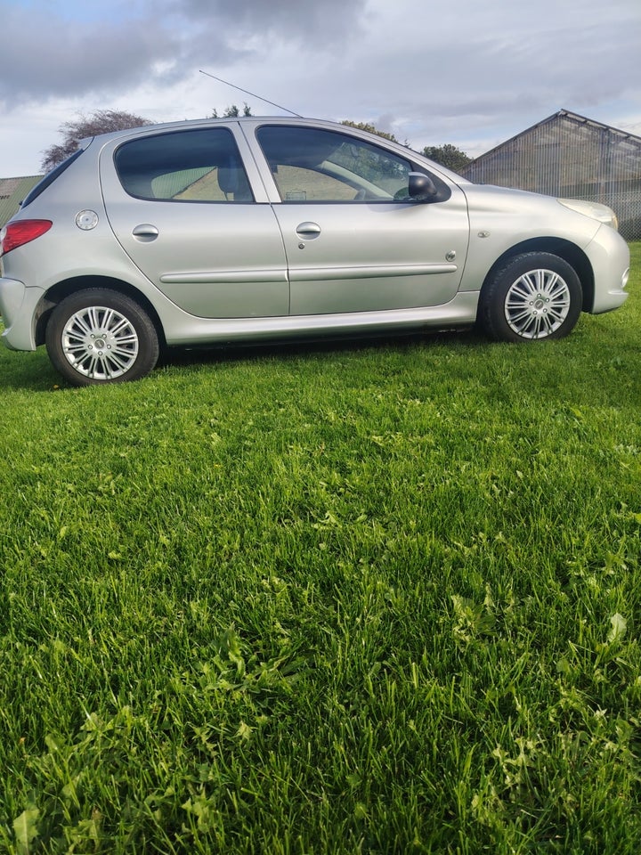 Peugeot 206+ 1,4 Generation 5d