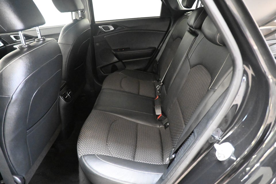 Kia Ceed 1,6 PHEV Upgrade SW DCT 5d