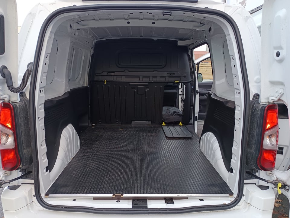 Opel Combo 1,2 T 110 Enjoy L1V1