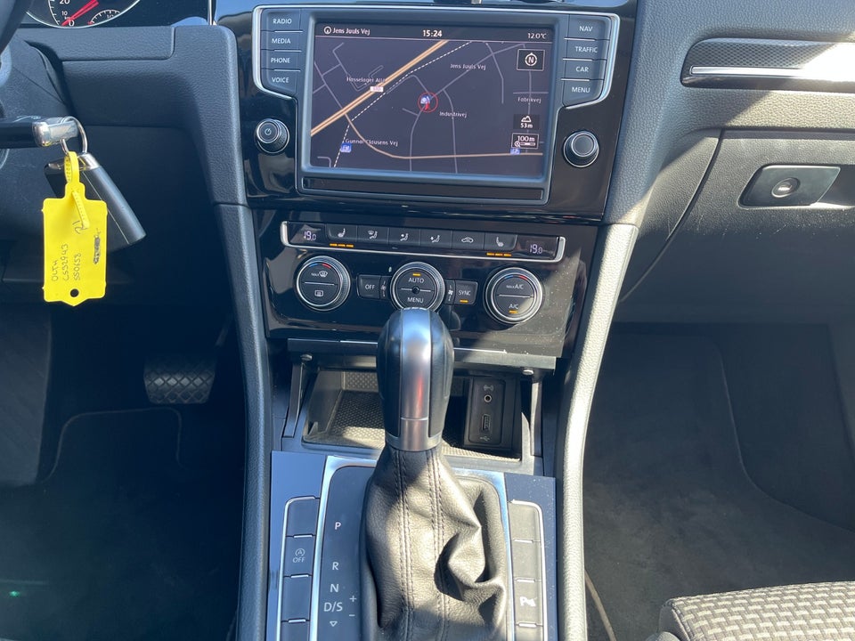 VW Golf VII 1,4 TSi 140 Highline Variant DSG BMT 5d