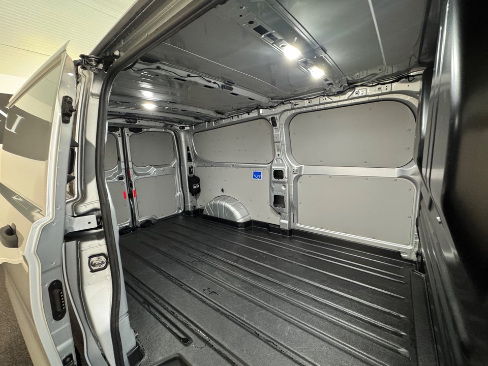 Ford Transit Custom 300 L2 2,0 EcoBlue Trend aut.
