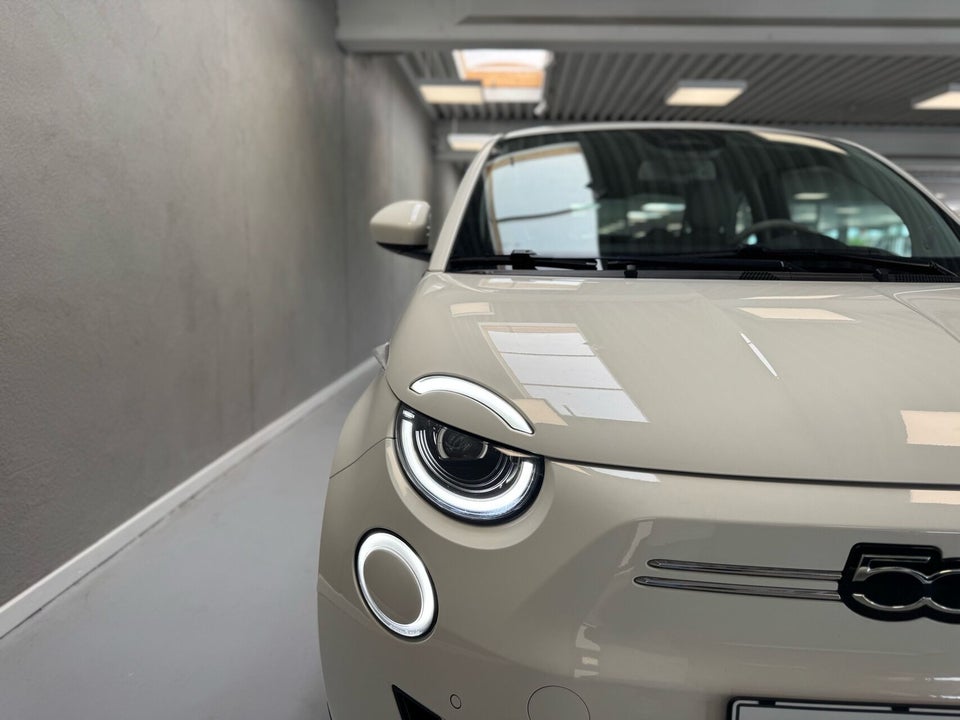 Fiat 500e 42 la Prima by Bocelli 3d