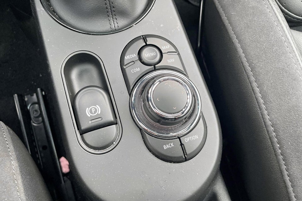 MINI Cooper SE Maximise 3d