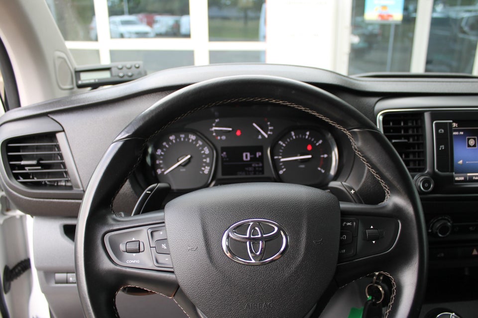 Toyota ProAce 2,0 D 177 Long Comfort Master aut. 6d
