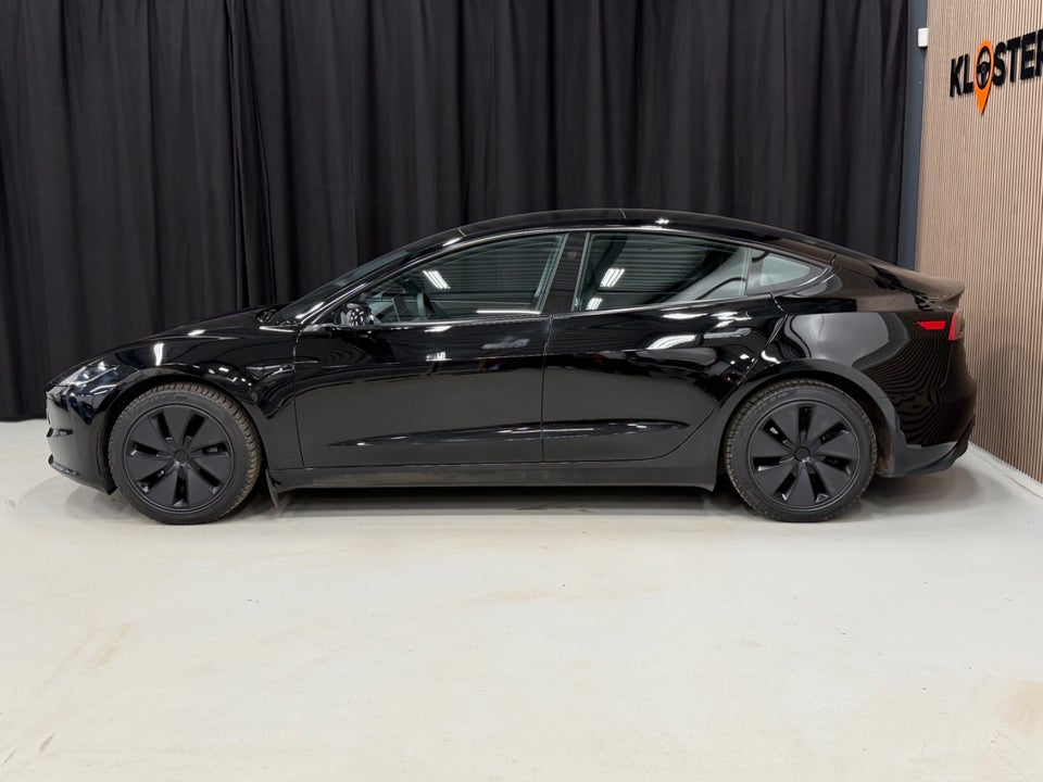 Tesla Model 3 RWD 4d
