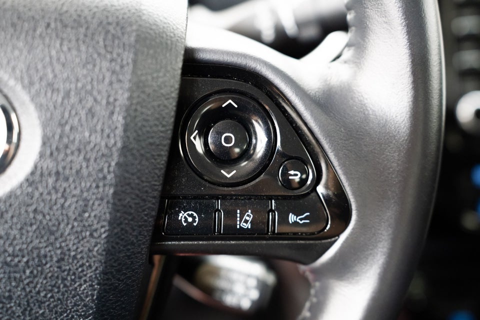 Toyota Prius 1,8 Plug-in Hybrid H4 MDS 5d