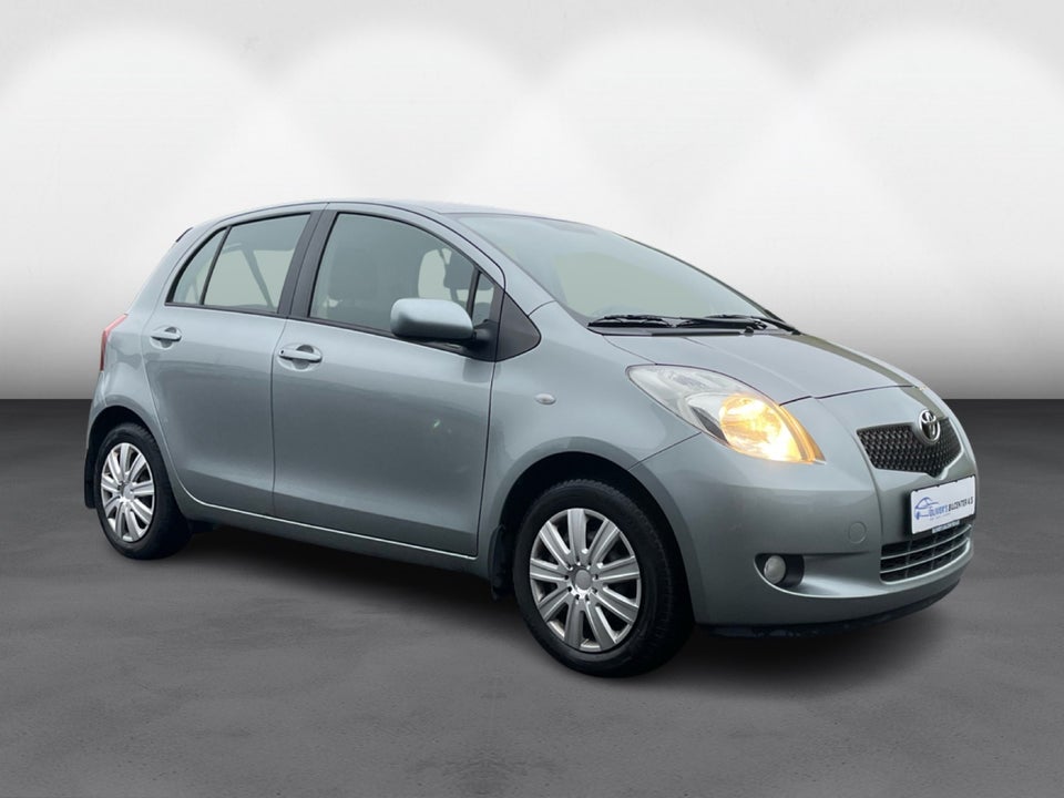 Toyota Yaris 1,3 Luna 5d