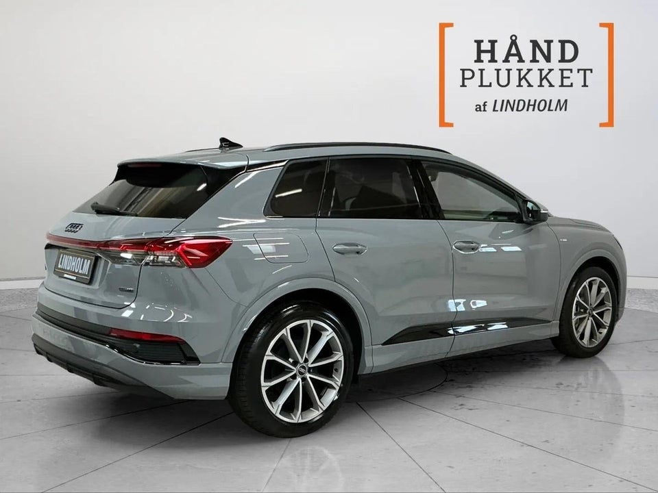 Audi Q4 e-tron 55 S-line quattro 5d