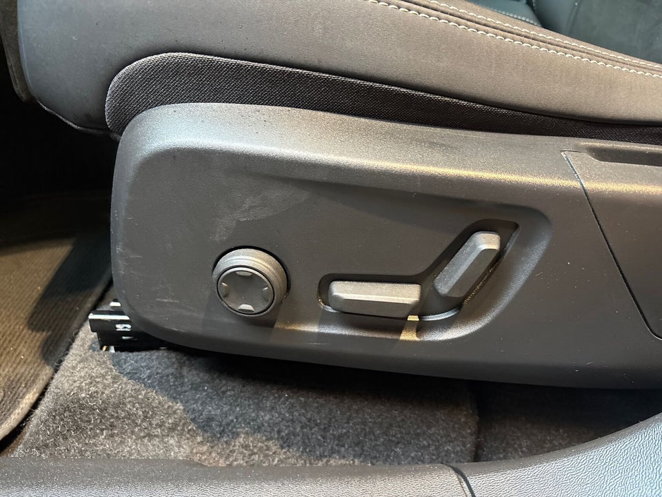 Volvo XC40 P8 ReCharge Twin Ultimate 5d