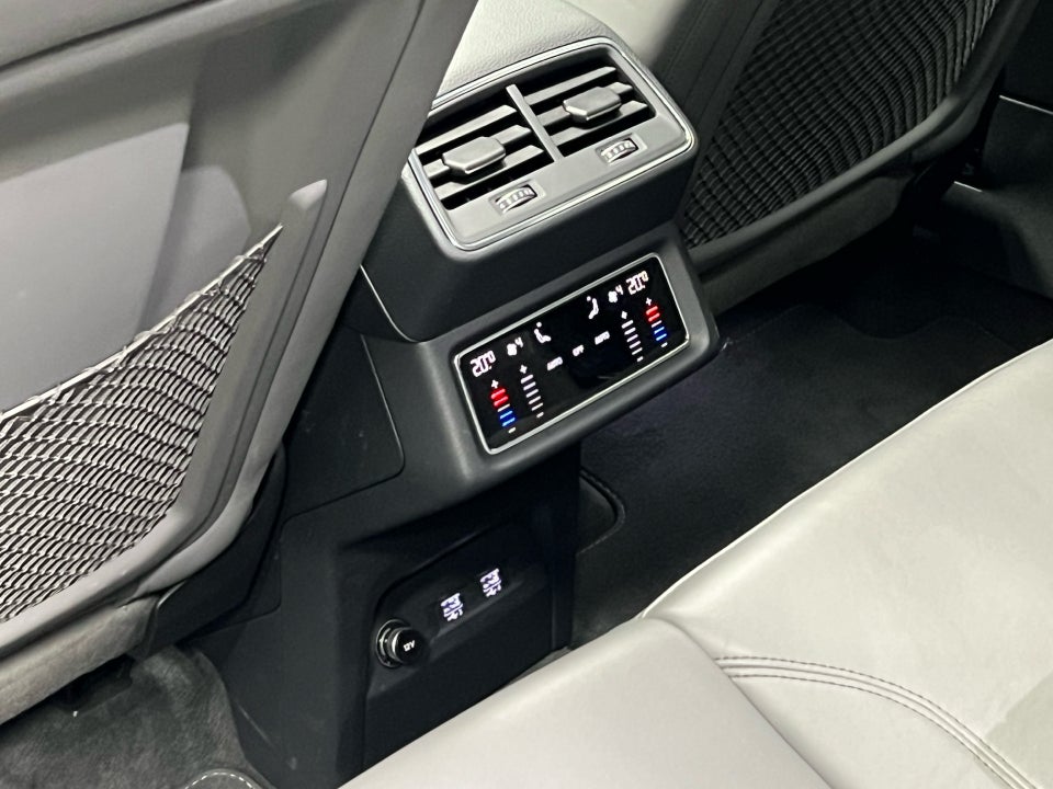 Audi e-tron 50 S-line Prestige Sportback quattro 5d