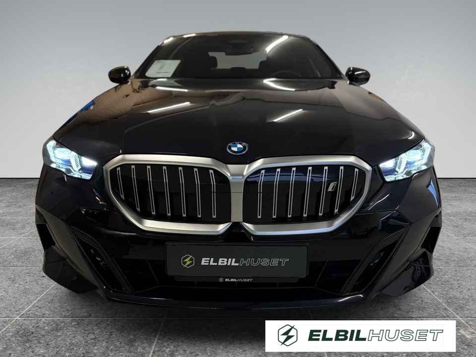 BMW i5 eDrive40 M-Sport 4d