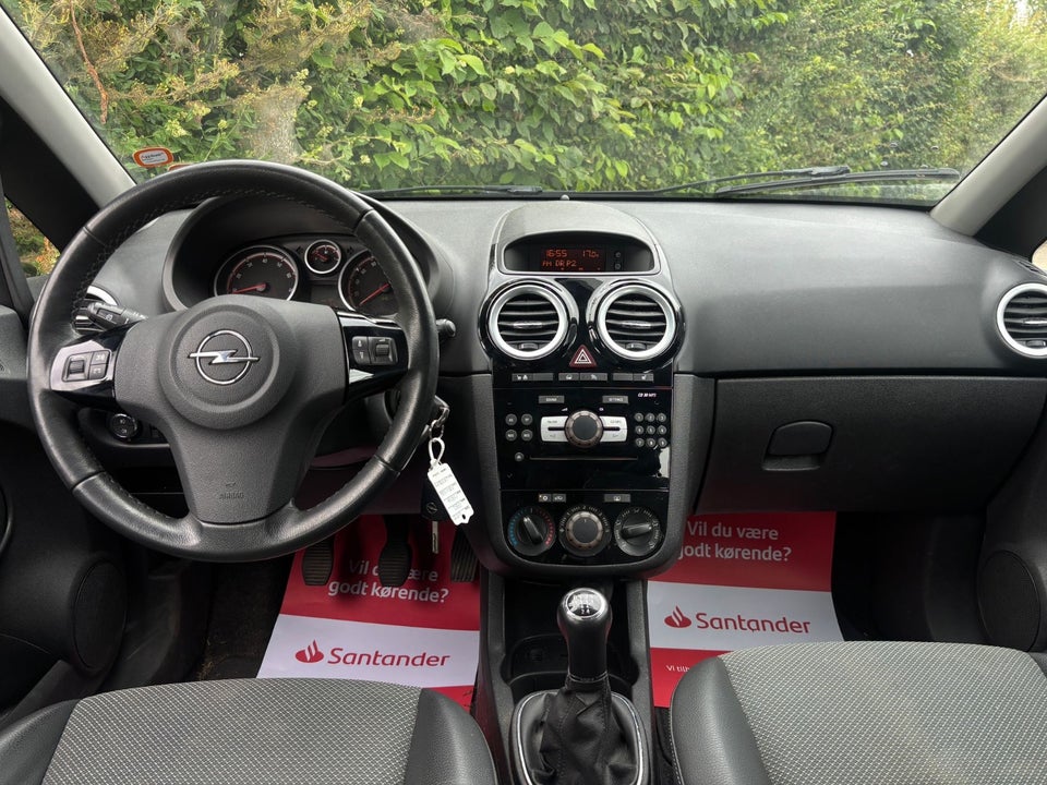 Opel Corsa 1,4 16V Cosmo 5d