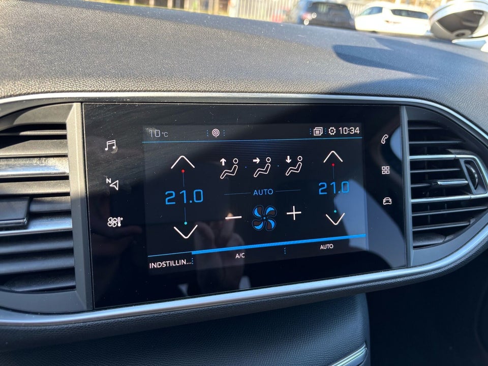 Peugeot 308 1,6 BlueHDi 120 Allure Sky SW EAT6 5d