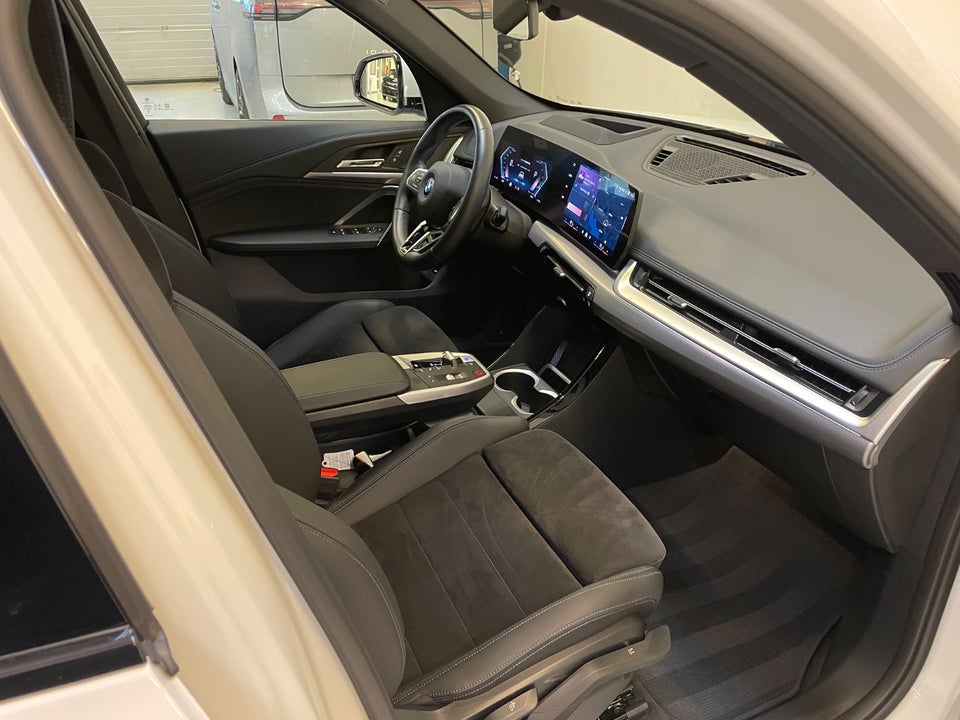 BMW iX1 eDrive20 M-Sport 5d