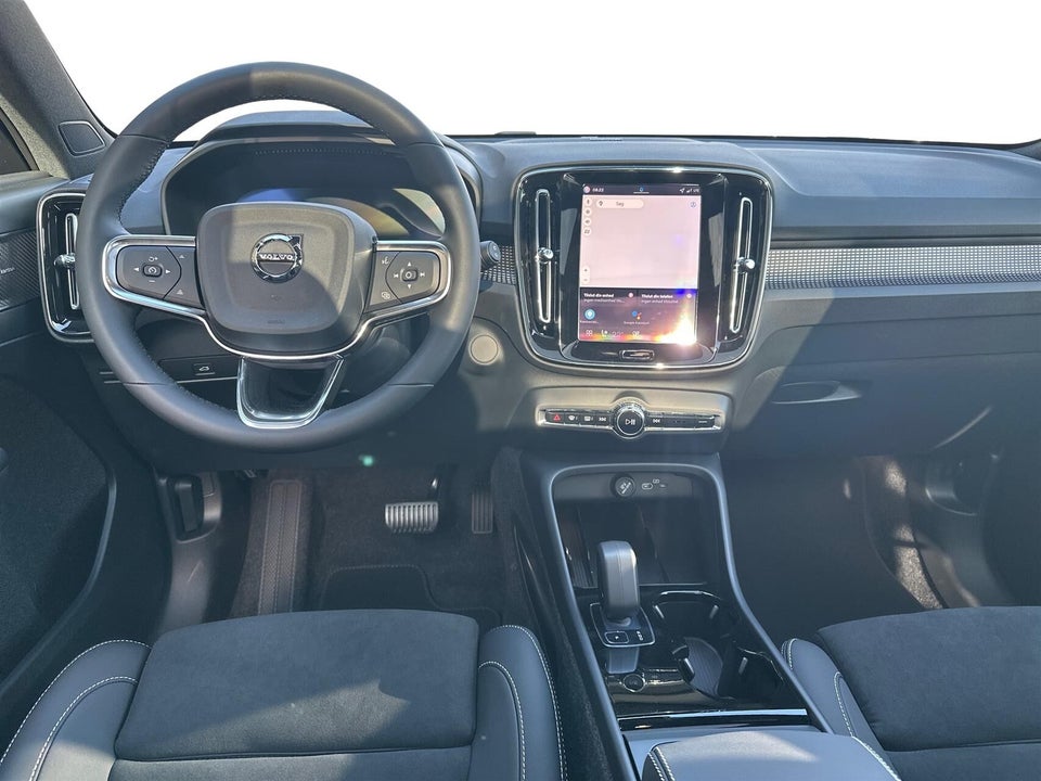 Volvo EX40 Extended Range Black Edition 5d