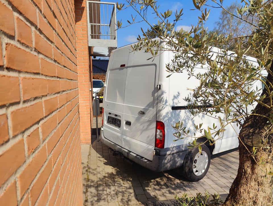 Ford Transit 300M Van 2,2 TDCi 125 Trend FWD 4d