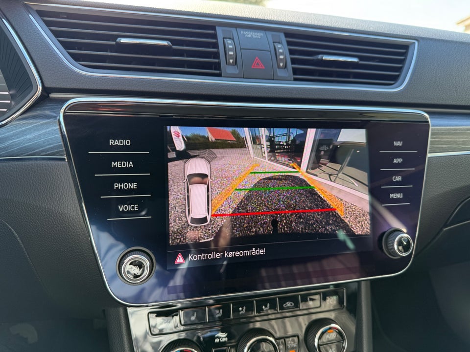 Skoda Superb 2,0 TSi 190 Business Executive Combi DSG 5d
