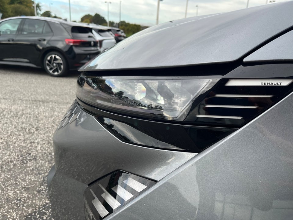 Renault Scenic E-Tech 87 Iconic 5d